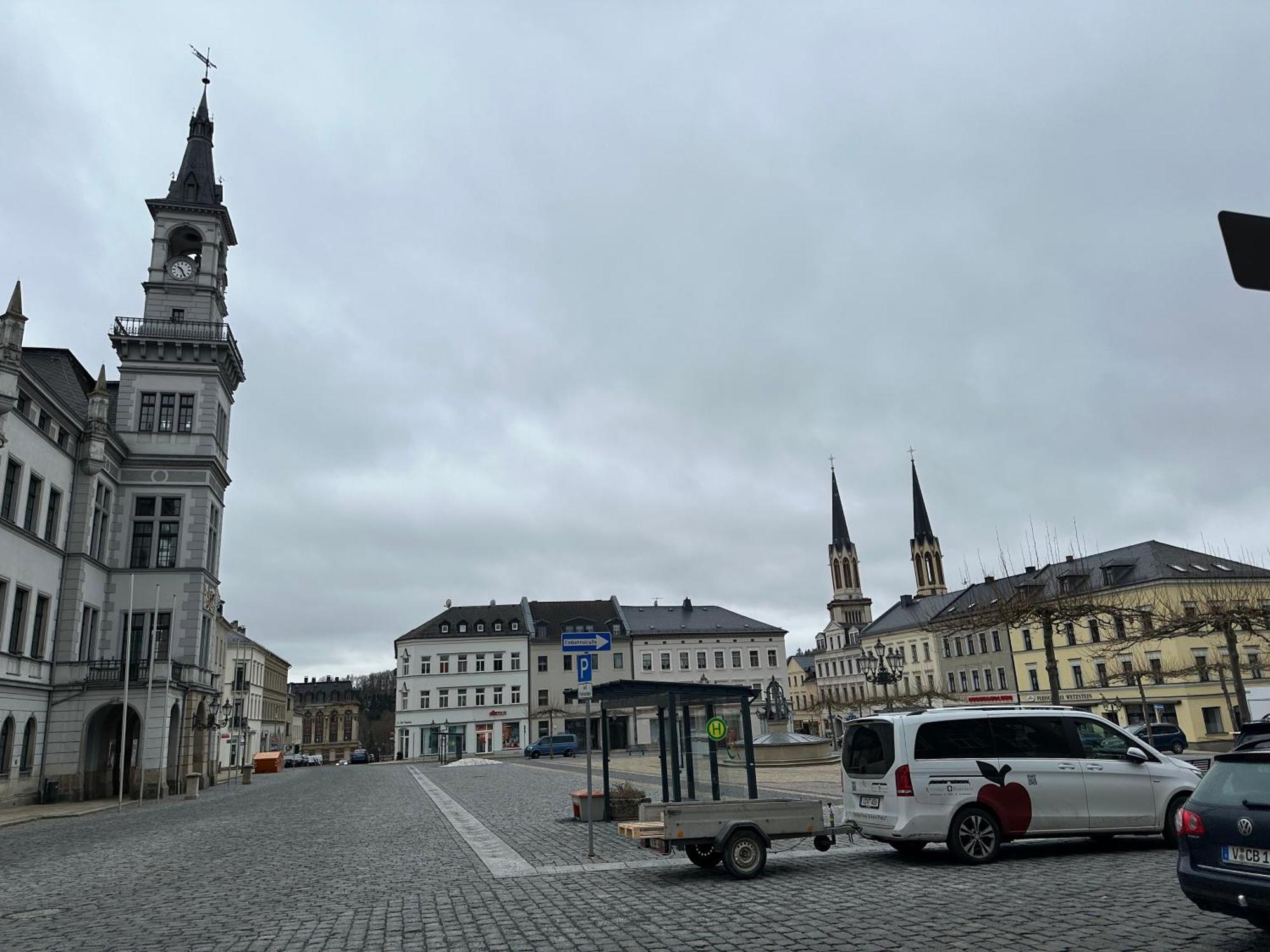 Ein Zimmer Wohnung Am Markt Oelsnitz  Bagian luar foto