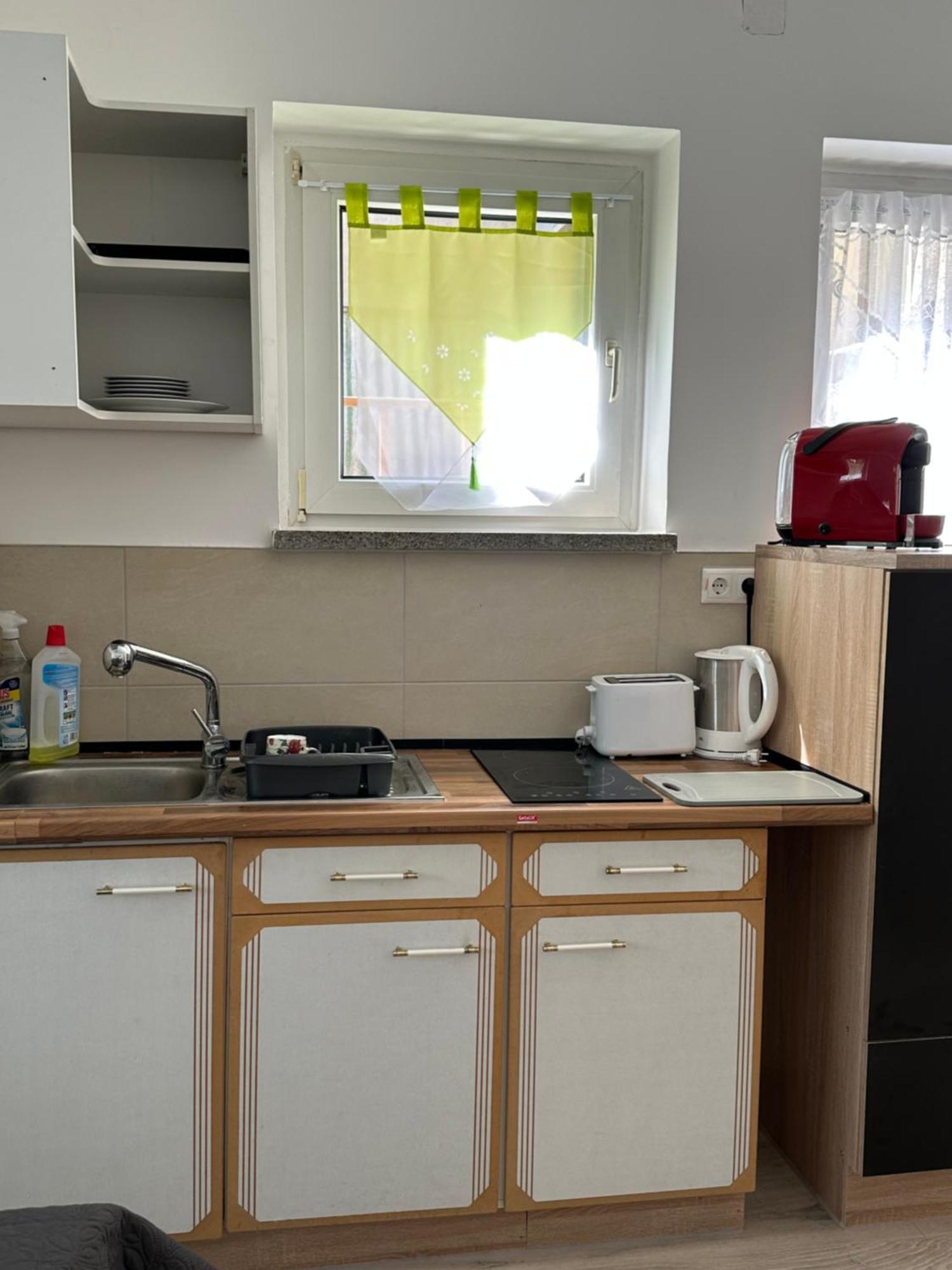 Ein Zimmer Wohnung Am Markt Oelsnitz  Bagian luar foto